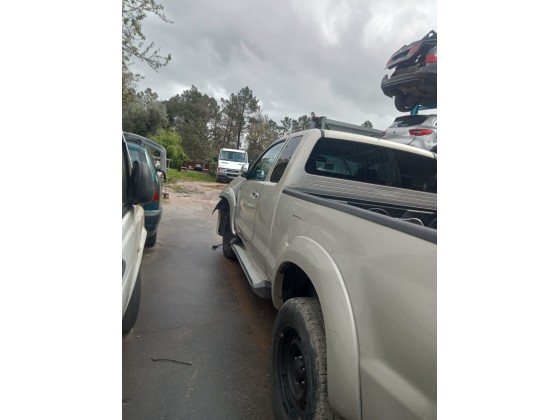 Toyota Hilux 2.5 D4D 145cv 2015 para peças